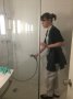 Nettoyage et désinfection d'une salle de bains