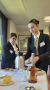 Le service d'un café gourmand